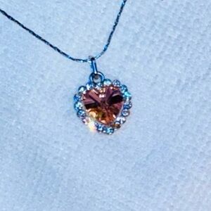 💖✨Elegant Pink and Silver Heart Necklace New✨💖